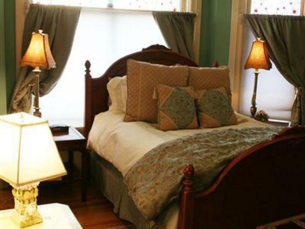 מרינט M&M Victorian Bed And Breakfast מראה חיצוני תמונה