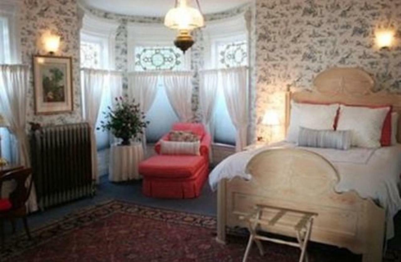 מרינט M&M Victorian Bed And Breakfast מראה חיצוני תמונה