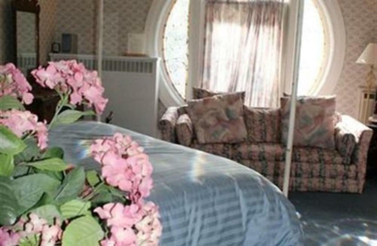 מרינט M&M Victorian Bed And Breakfast מראה חיצוני תמונה